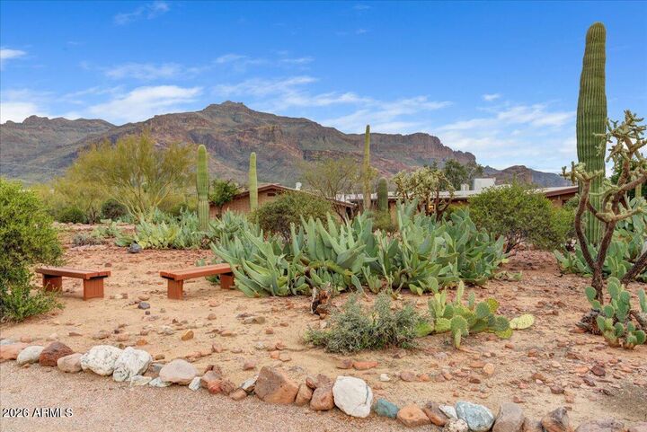 Property Photo: 10860 E Maverick Trail AZ 85118