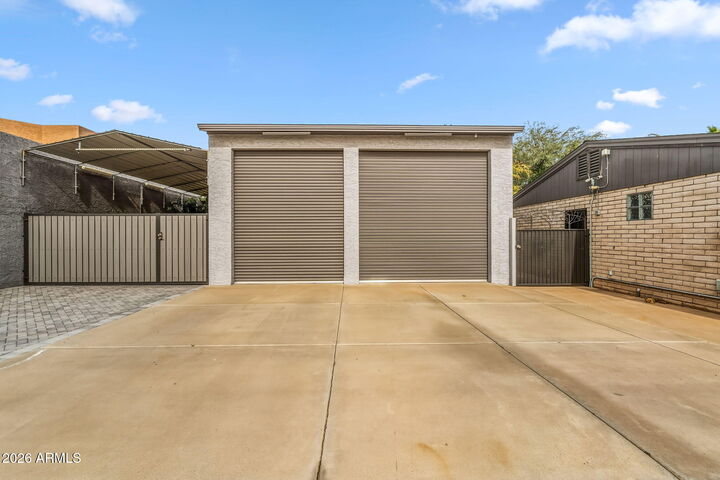 Property Photo:  1824 E Ronald Road  AZ 85022 