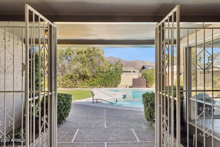 Property Photo: 5438 E Pinchot Avenue AZ 85018