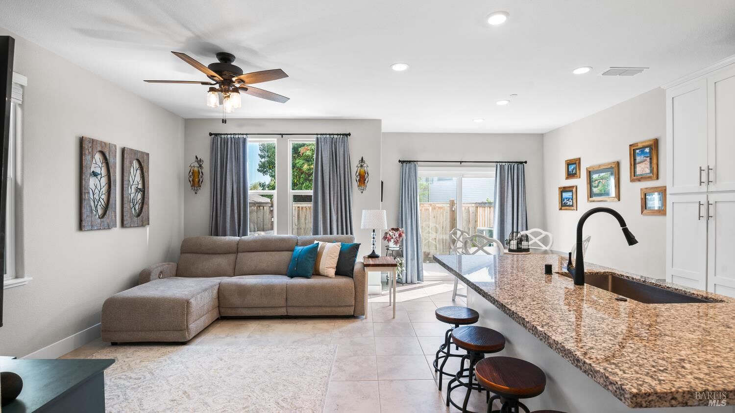 Property Photo:  1212 Del Rancho Way  CA 94954 