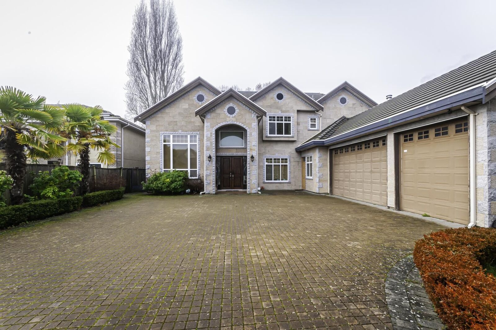 Photo de la propriété:  8151 Claybrook Road  BC V7C 2L4 