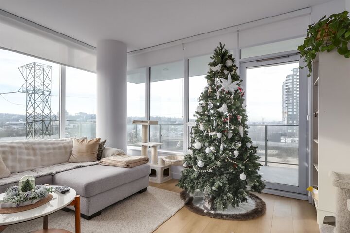Property Photo: 2425 Alpha Avenue 606 BC V5C 0N6