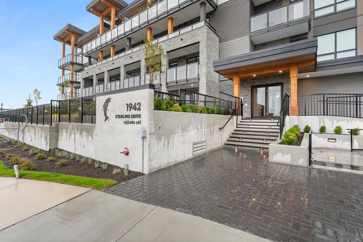 Property Photo: 1942 Starling Drive 205 BC V4M 0C7