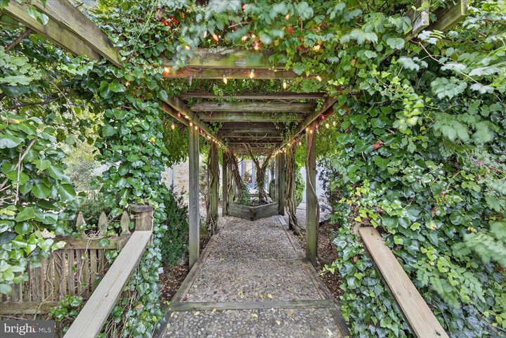 Property Photo:  464 Locust Lane  PA 17340 