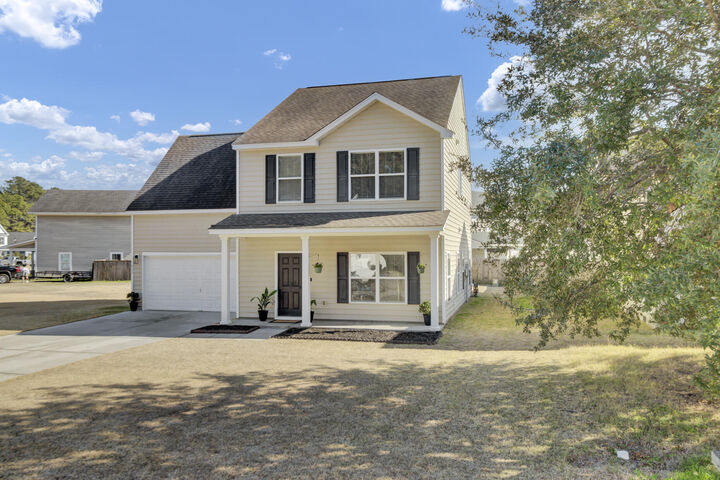 Property Photo:  420 Sablewood Drive  SC 29450 