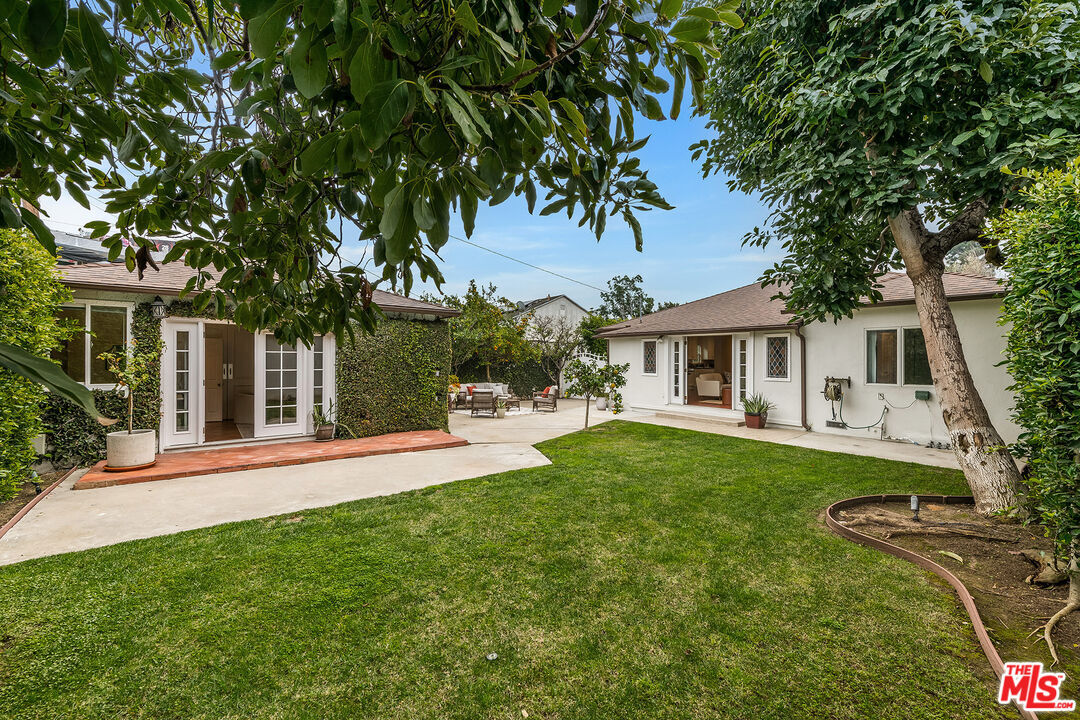 Property Photo: 3345 Virginia Ave CA 90404