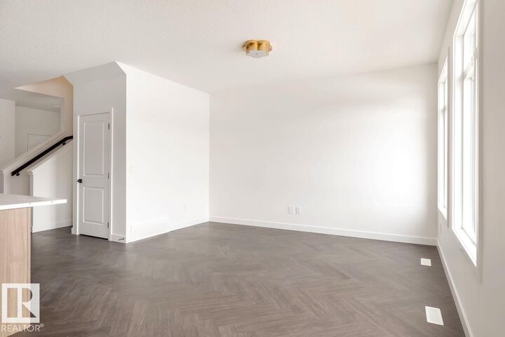 Property Photo:  1723 Crossbill Loop NW  AB T5S 0W3 