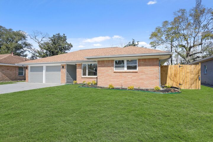 Property Photo:  5022 Hazelton Street  TX 77035 