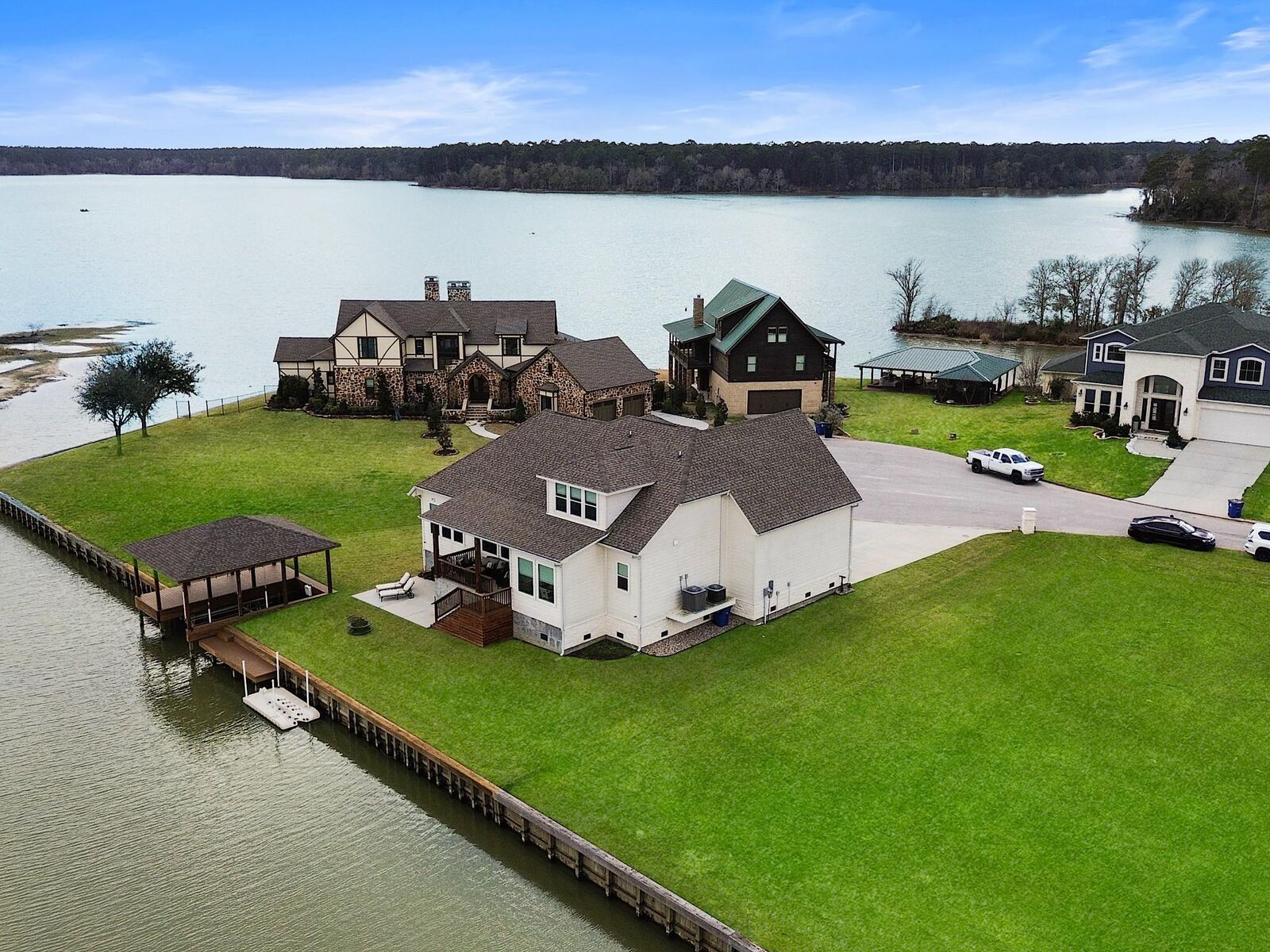 Property Photo:  89 Cypress Bend  TX 77340 