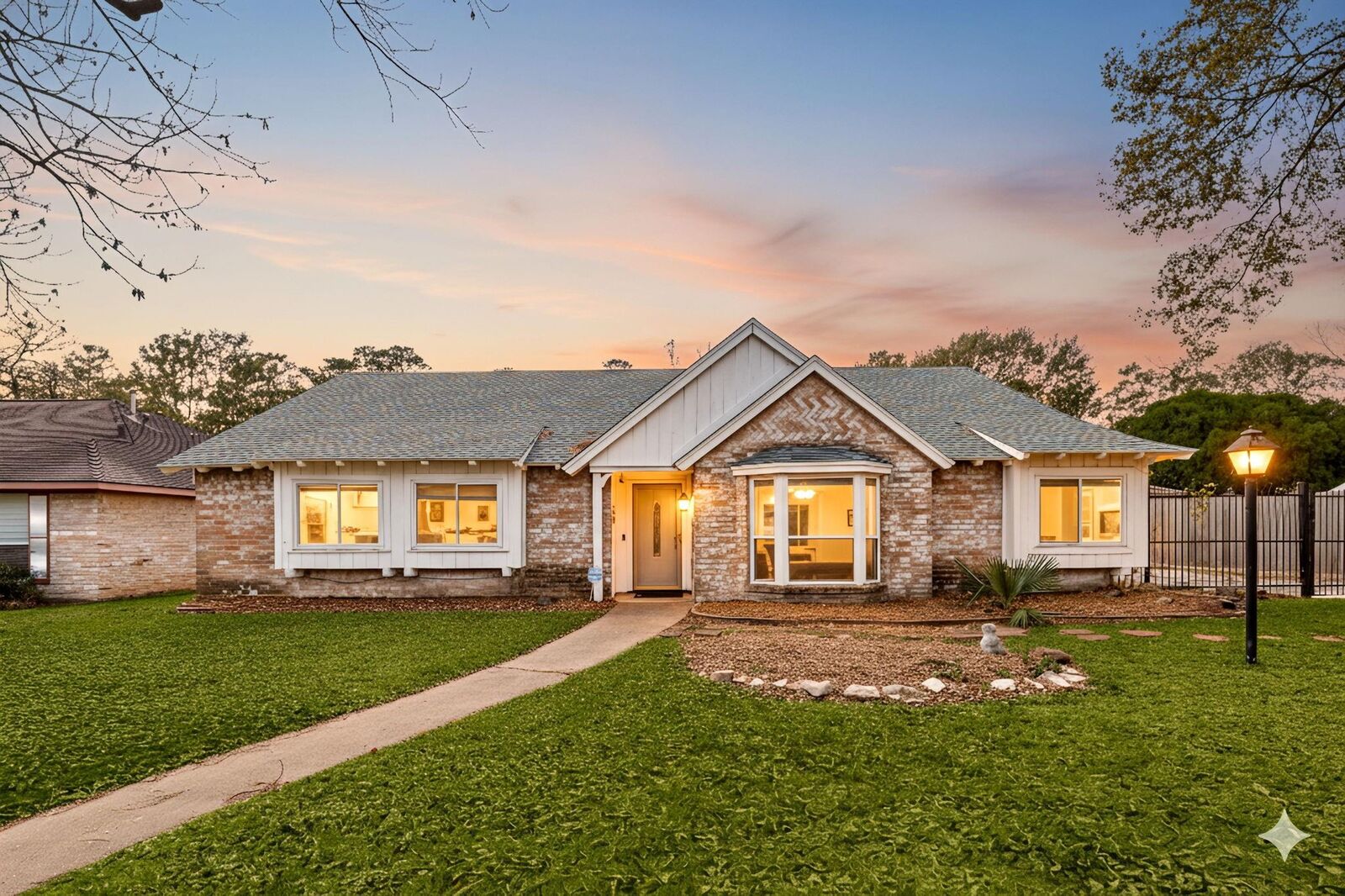 Property Photo:  9707 Rocktree Drive  TX 77040 