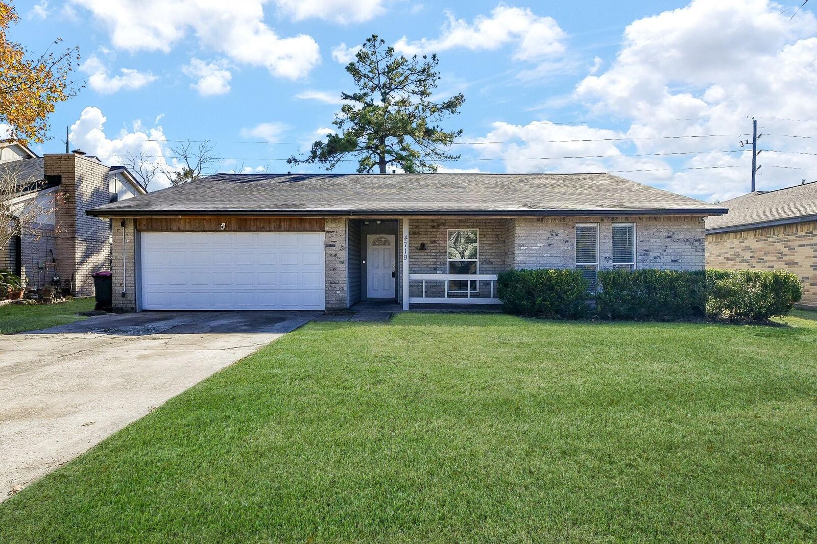 Property Photo:  4719 Brownfields Drive  TX 77066 