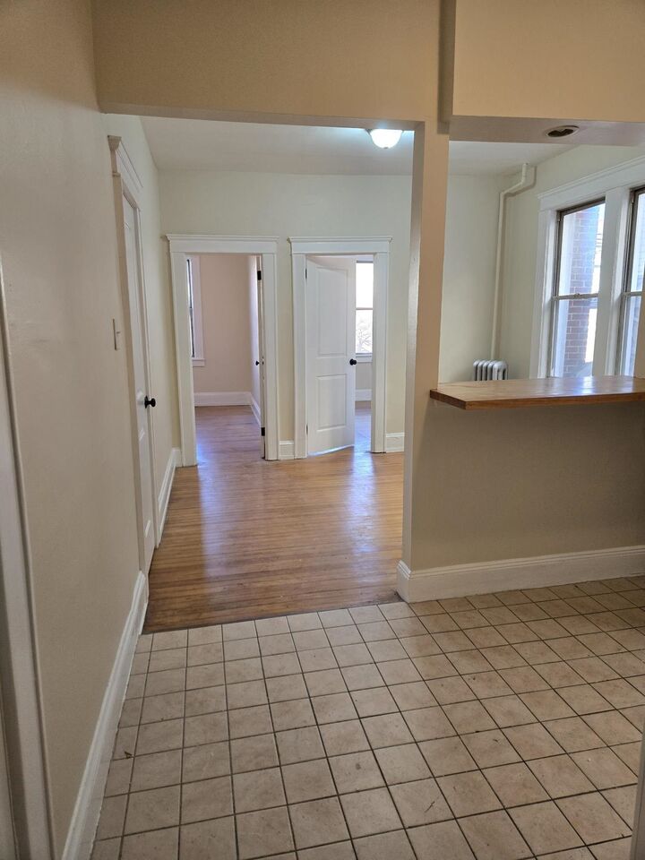 Property Photo: 436 Anderson Ave 4 NJ 07010