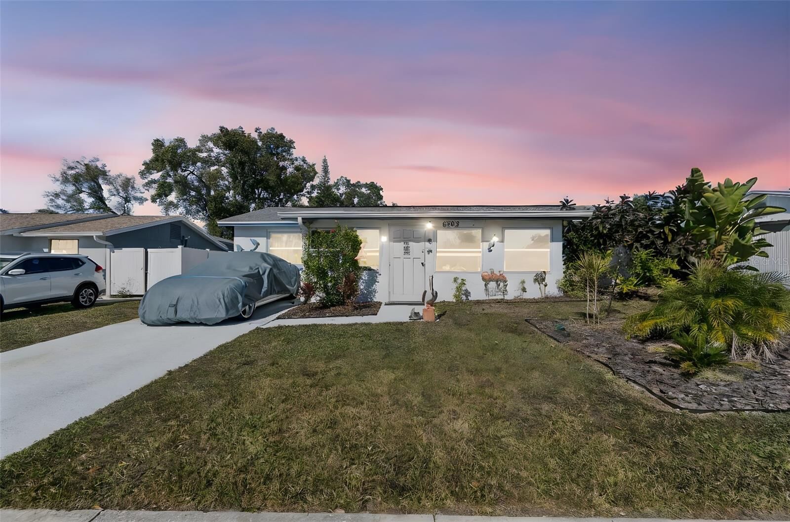 Property Photo:  6503 Amundson Court  FL 33634 