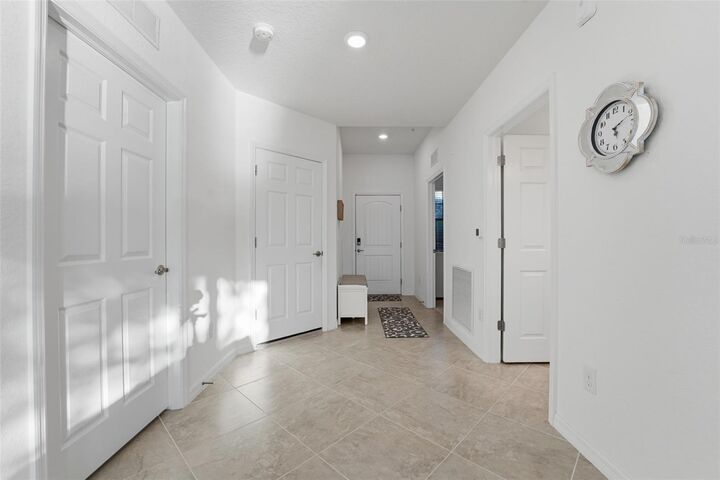 Property Photo:  10054 Crooked Creek Drive 102  FL 34293 