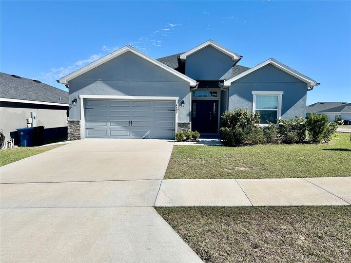 Property Photo:  4403 Hummingbird Lane  FL 33844 