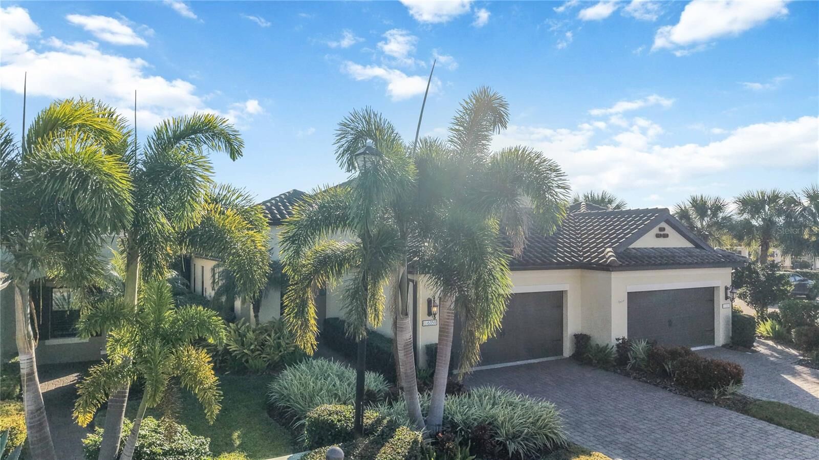 Property Photo:  6359 Positano Court  FL 34243 