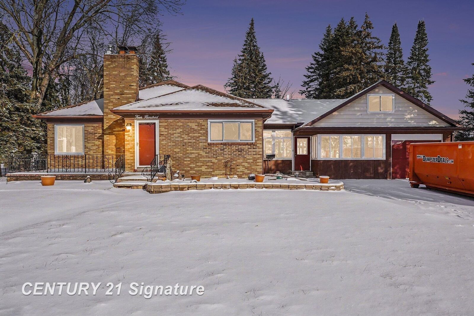 Property Photo:  400 W Lynn Street  MI 48604 