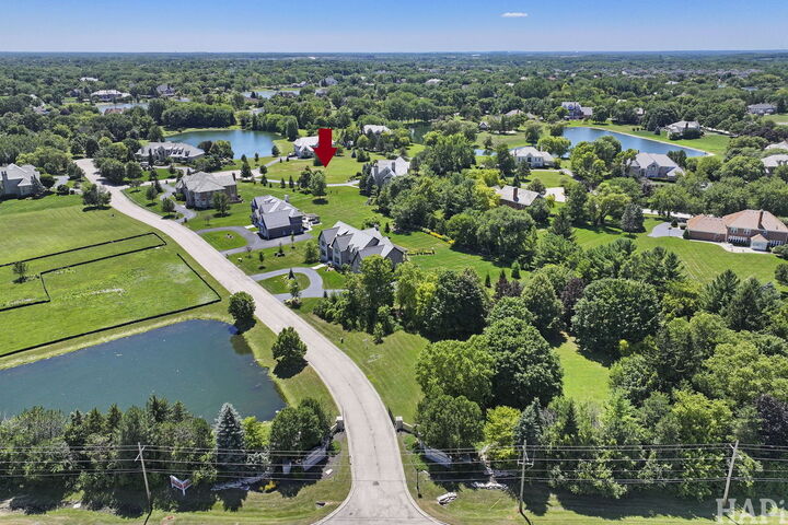 Property Photo: 12 Leanda Court IL 60010