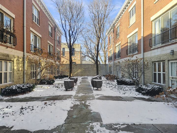 Property Photo: 712 S Western Avenue B IL 60612