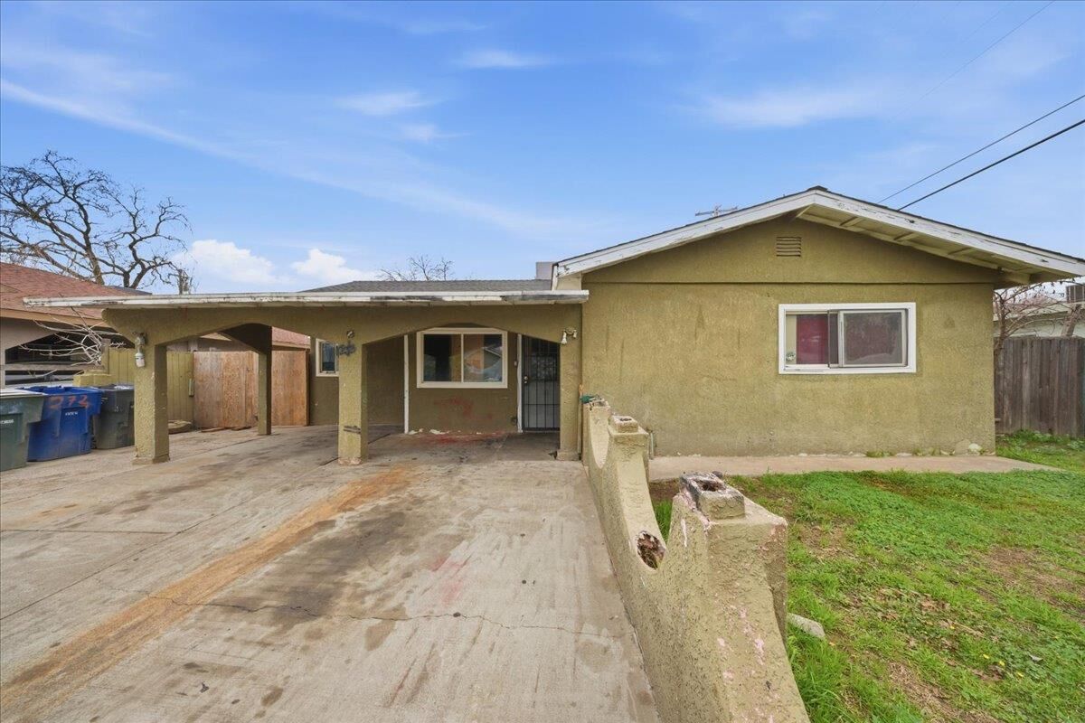 Property Photo:  273 Arcade Blvd  CA 95815 