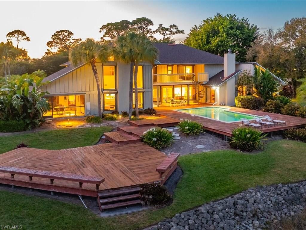 Property Photo:  154 Cajeput Dr  FL 34108 