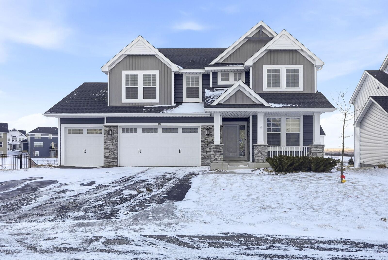 Property Photo: 975 Spancil Hill Way MN 55129