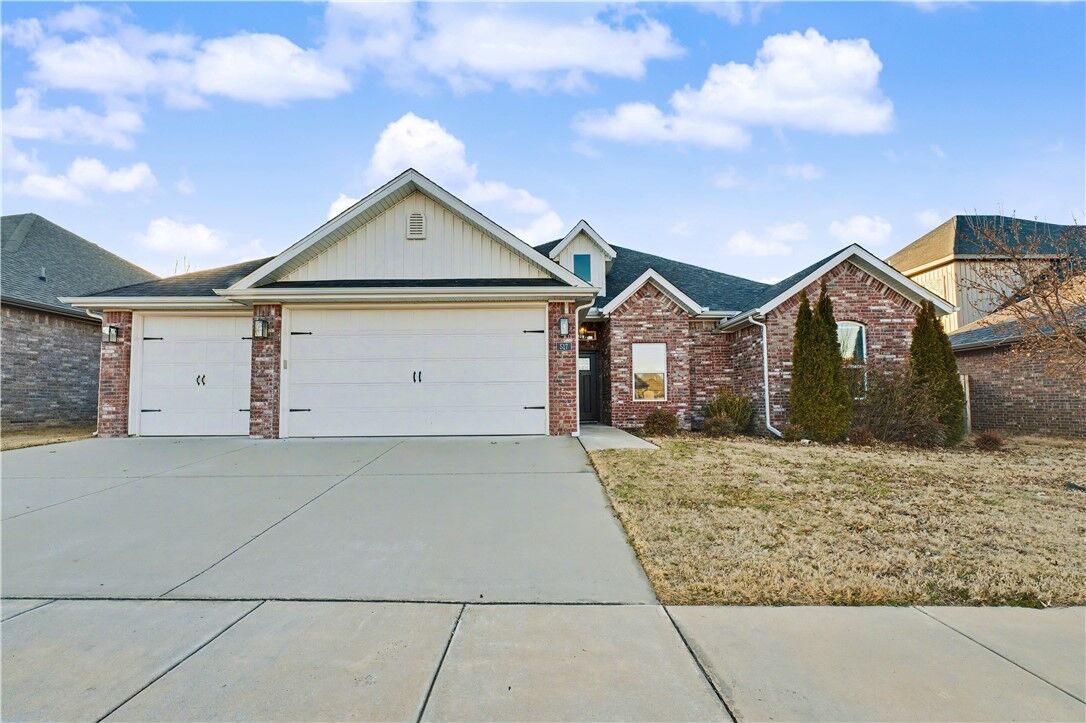 Property Photo:  517 Sabine Pass Road  AR 72704 