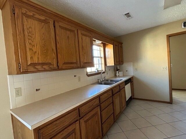 Property Photo:  1009 Cottonwood Street  AR 72758 