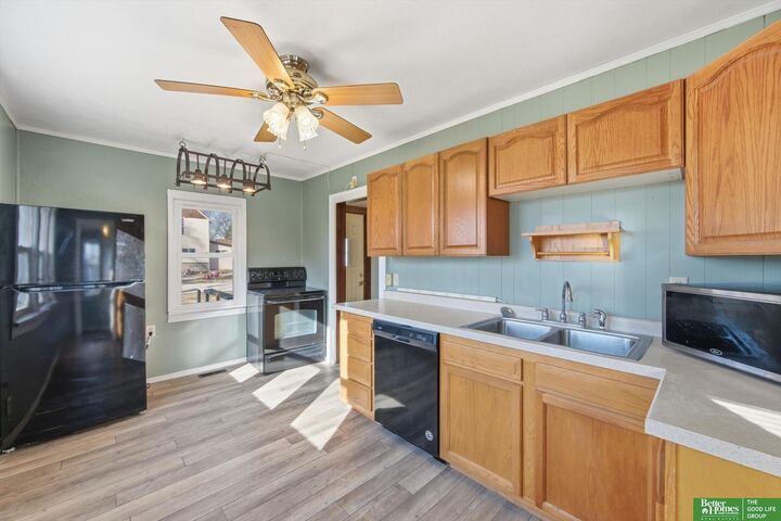 Property Photo: 203 6th Street NE 68029