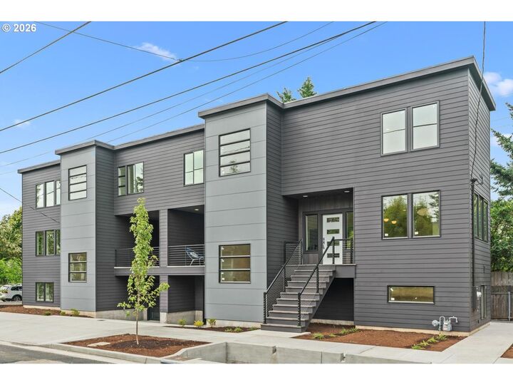 Property Photo: 3791 NE Roselawn St OR 97211