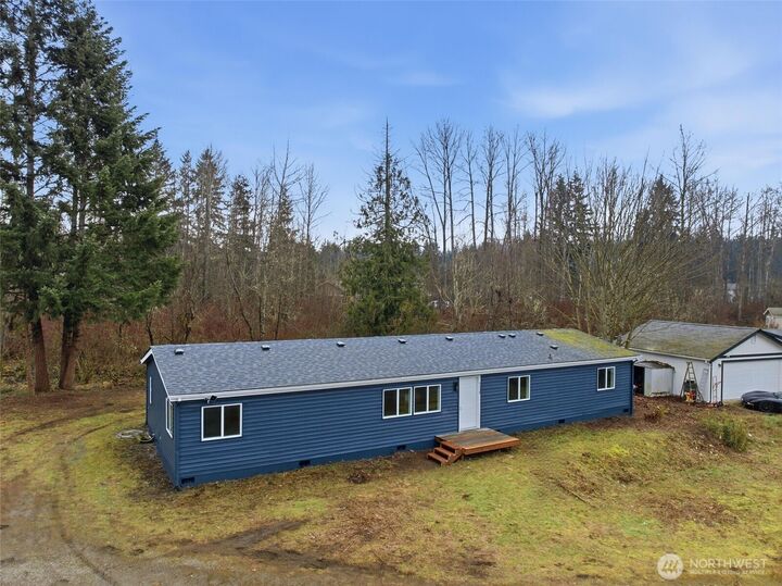 Property Photo: 9318 210th Street Ct E WA 98338