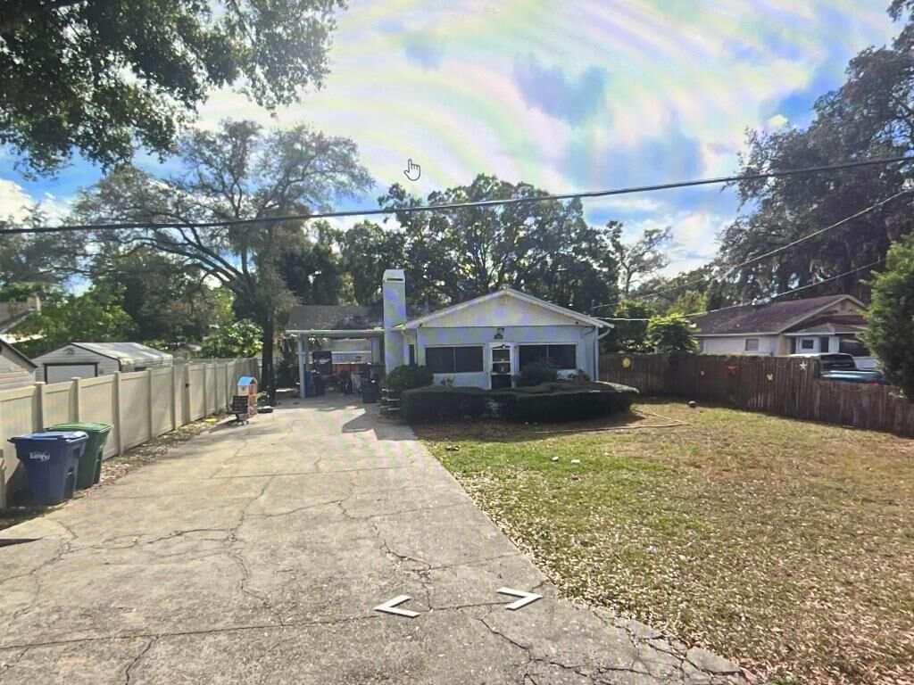 Property Photo:  1304 W Burger Street  FL 33604 
