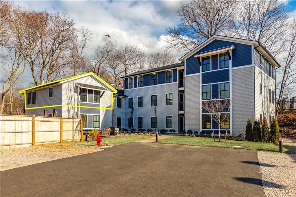 Property Photo:  32 Exchange Street 204  RI 02818 