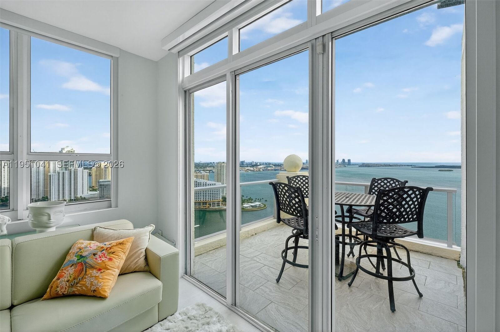 Property Photo: 1155 Brickell Bay Dr Ph210 FL 33131