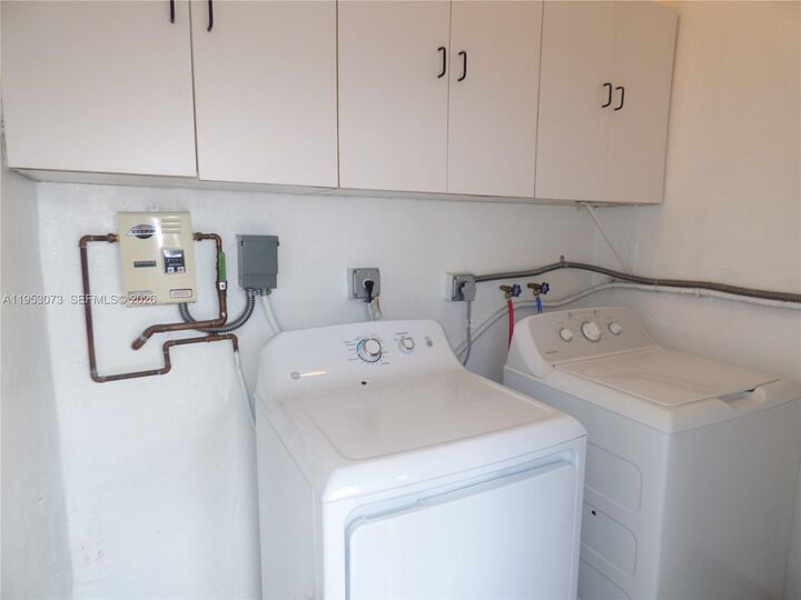 Property Photo: 2148 NE 182nd St FL 33162