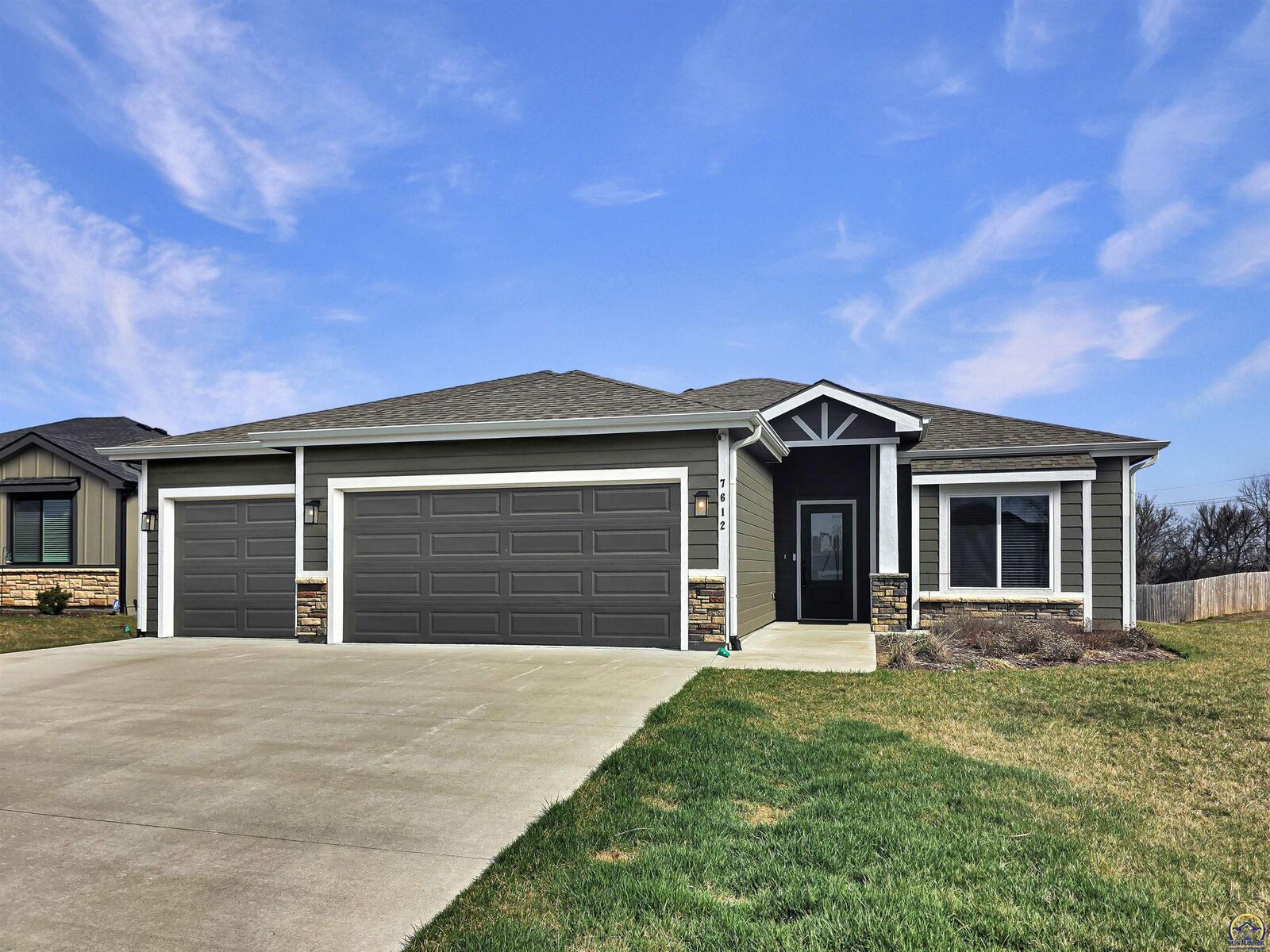 Property Photo: 7612 SW 24th Ter KS 66614