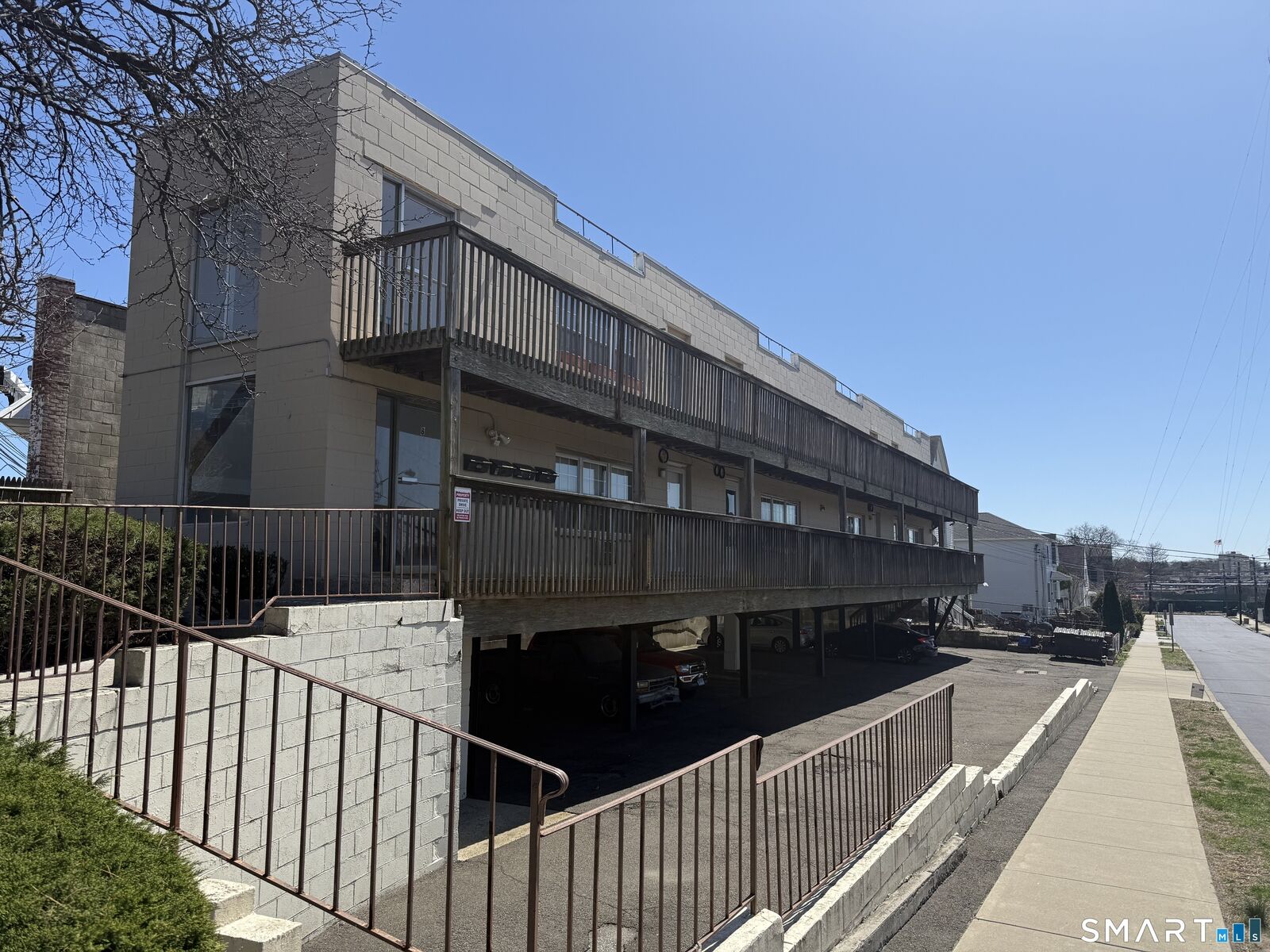 Property Photo: 8 Wardwell Street Apt 5 CT 06902