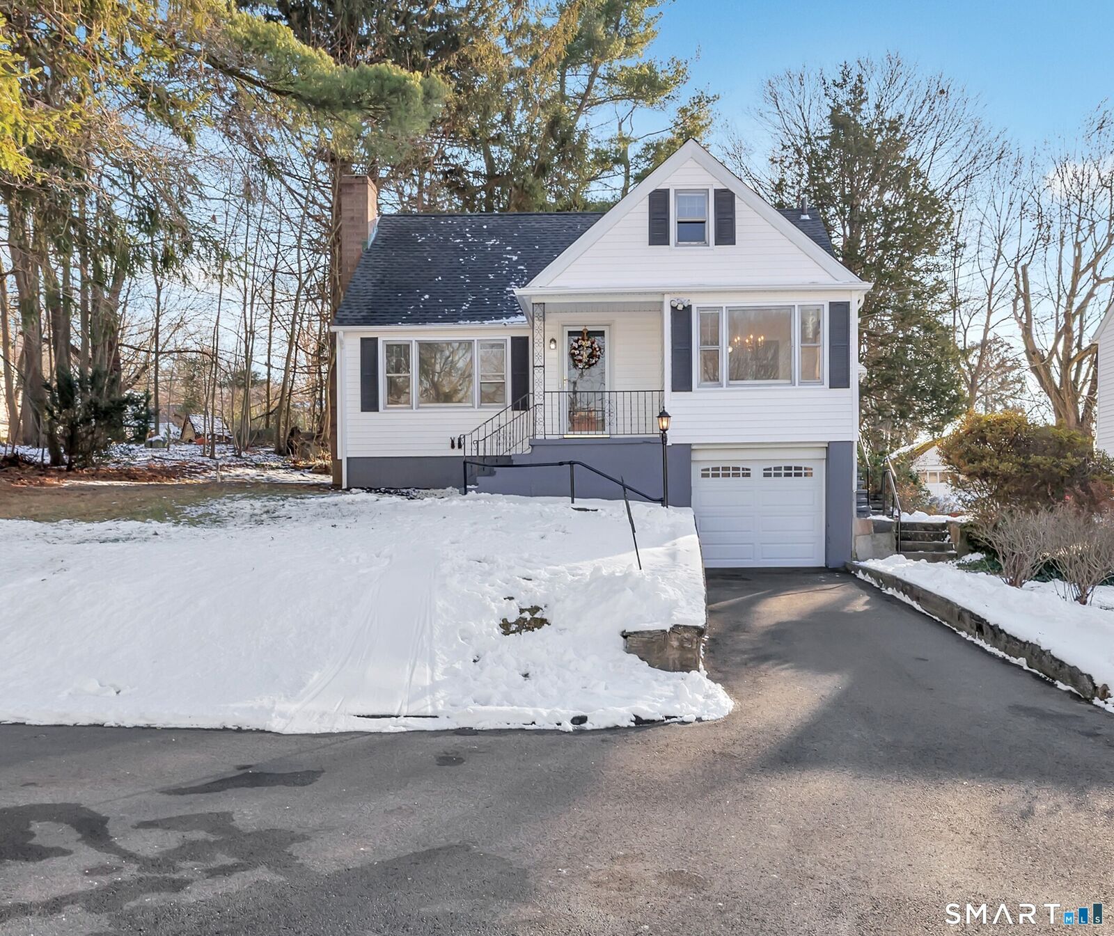 Property Photo:  9 Sunny Ridge Parkway  CT 06611 