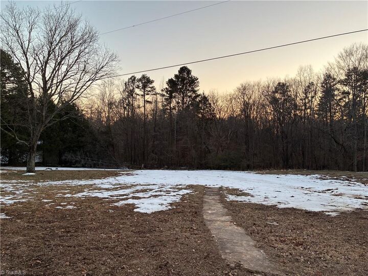 Property Photo: 8265 Shallowford Road NC 27023