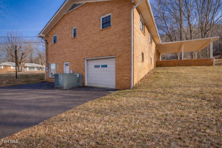 Property Photo:  124 Echo Ridge Road  TN 37650 