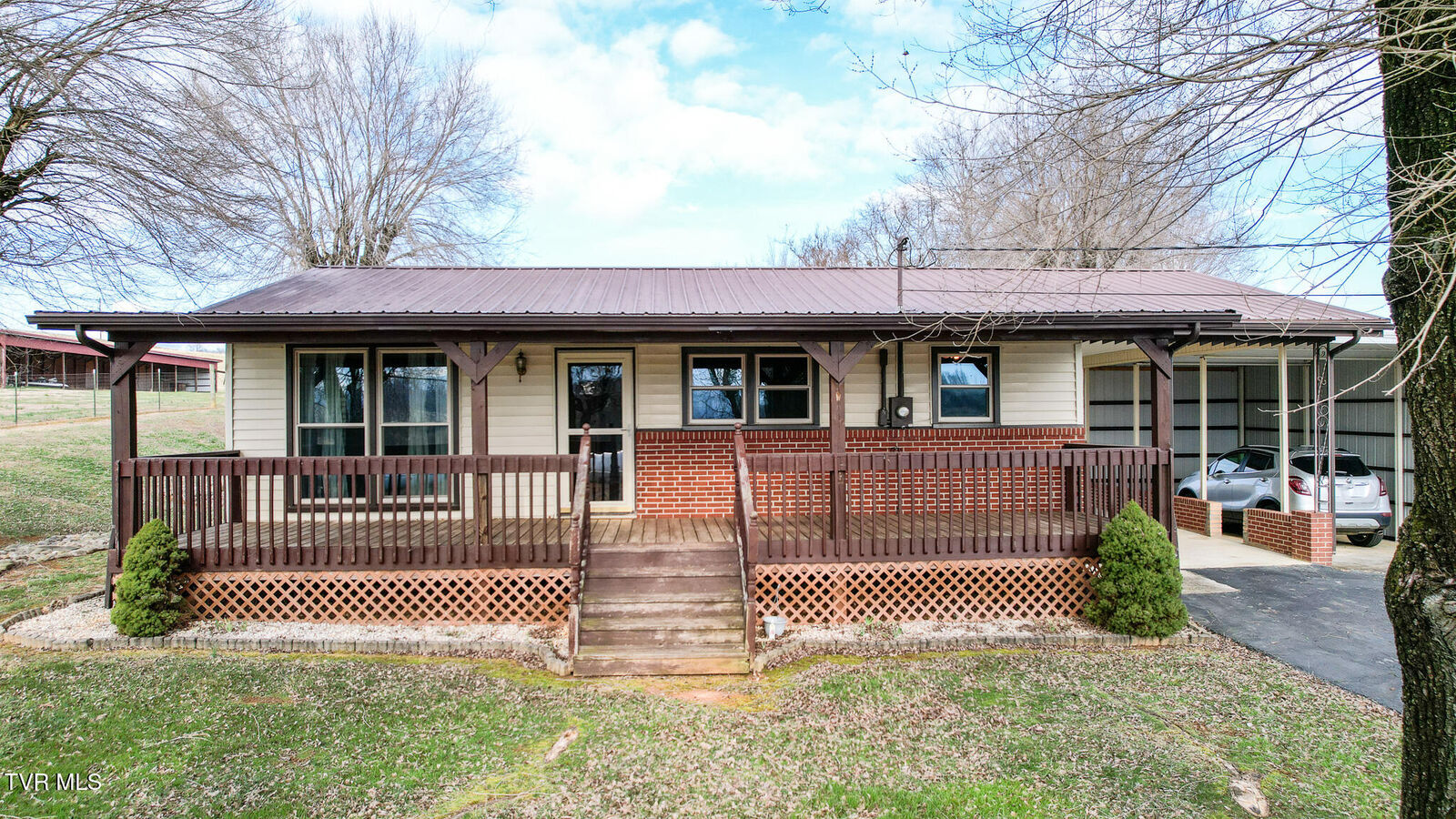 Property Photo: 1830 Sunnyside Road TN 37743