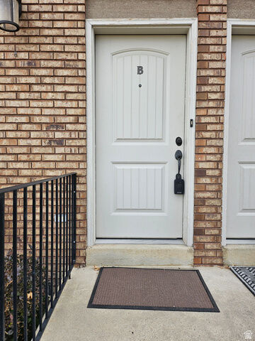 Property Photo: 1461 N Amiron Way W B UT 84057