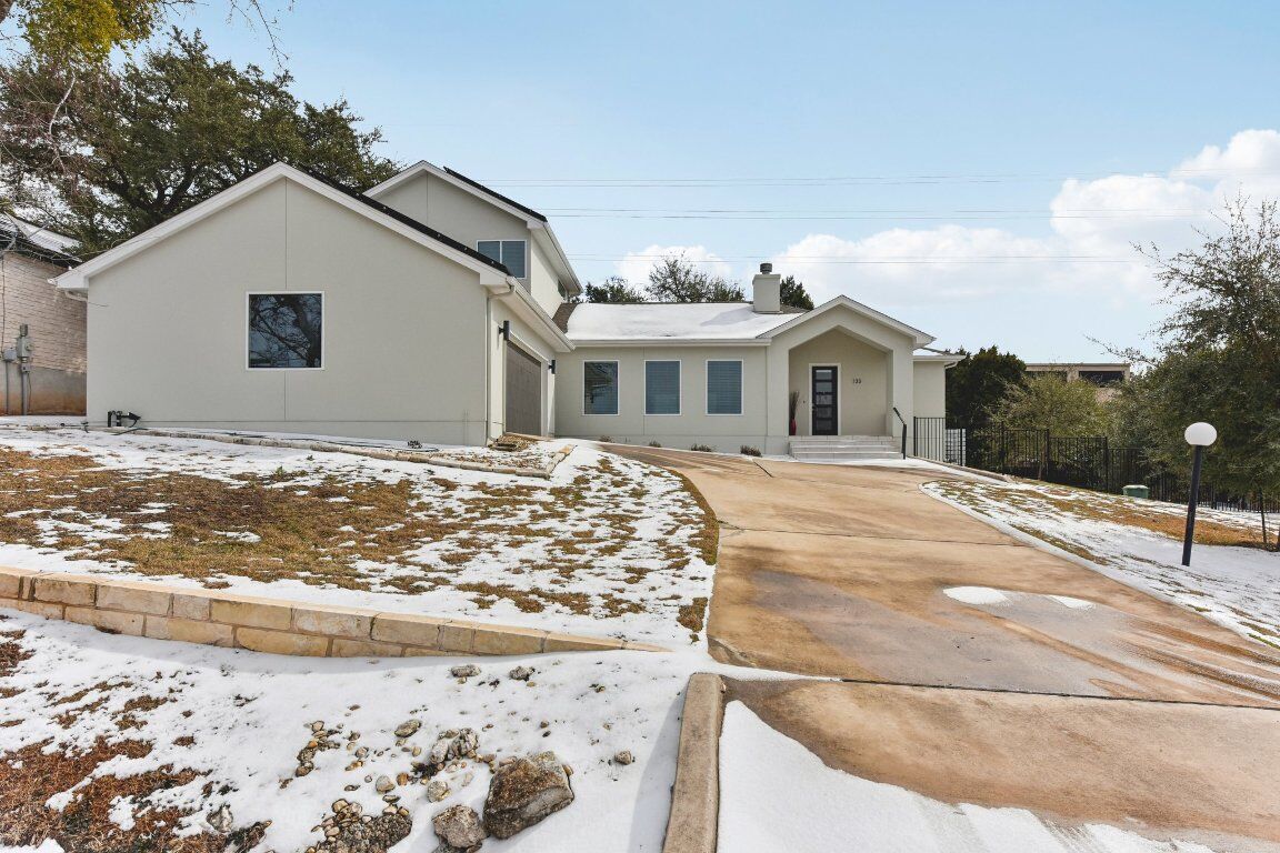 Property Photo: 133 Crest View Drive TX 78734