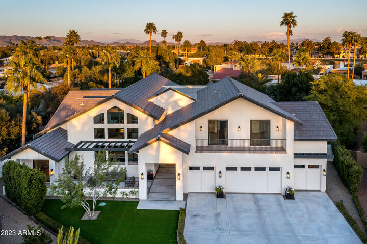 Property Photo:  8144 E Del Barquero Drive  AZ 85258 