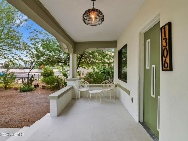 Property Photo: 1306 E Willetta Street AZ 85006