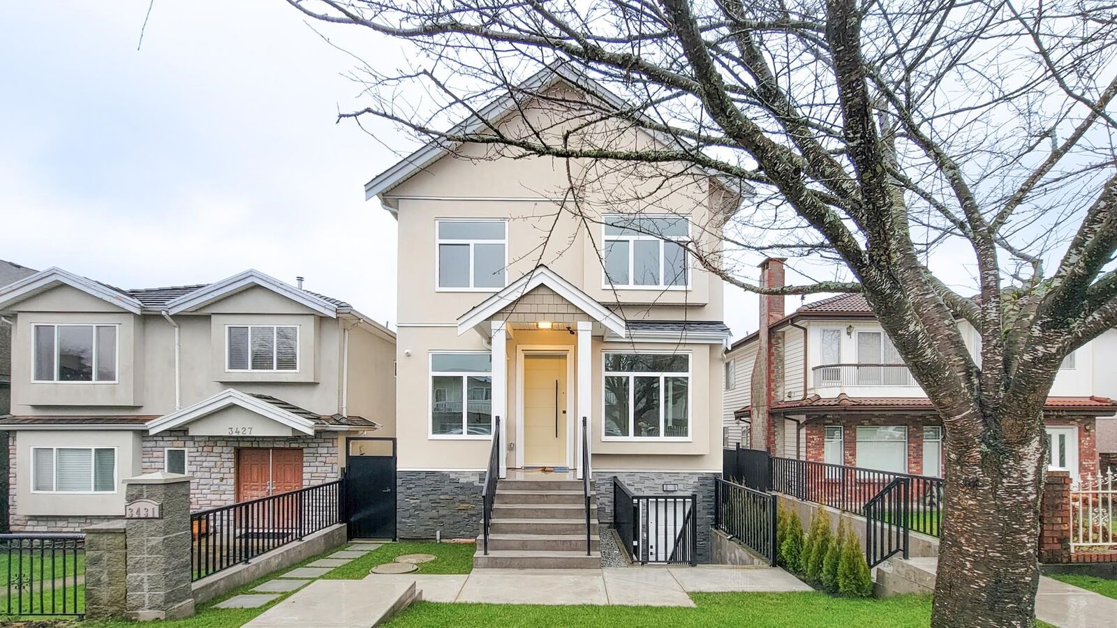 Property Photo: 3431 E 23rd Avenue BC V5R 1C1