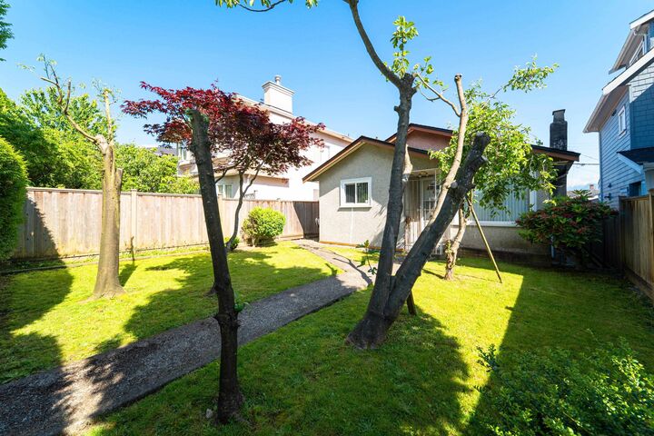 3089 E 1st Avenue — photo 1