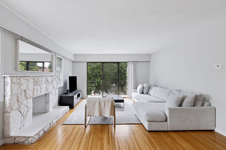 Property Photo: 651 E 17th Avenue BC V5V 1B5