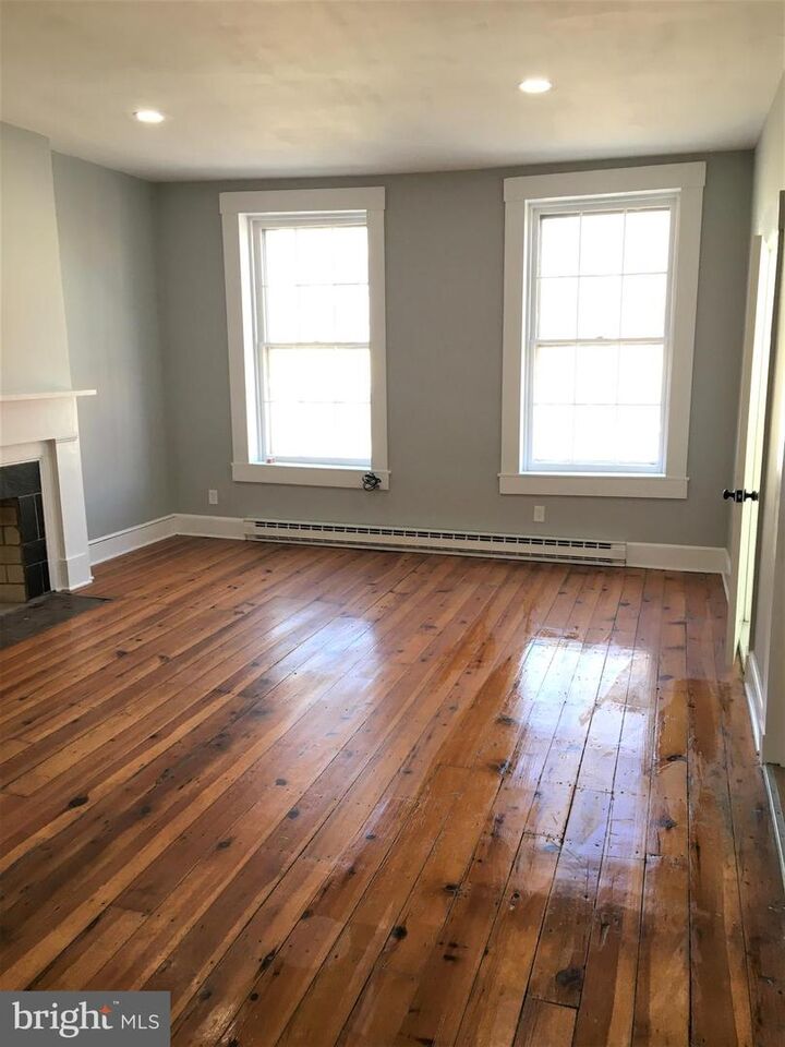 Property Photo: 25 W Boscawen Street #2 VA 22601