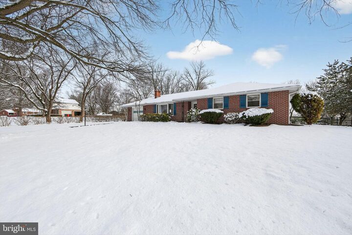 Property Photo: 1074 Stuart Drive PA 19464